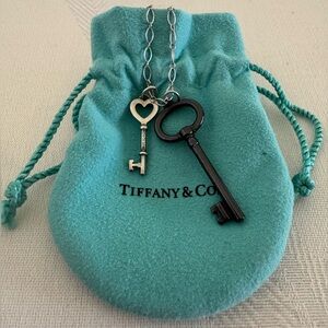 Tiffany & Co. 🔑 Silver heart & Black Key Pendant 24”Necklace
